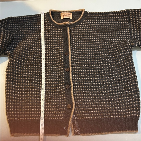 Vintage Pendleton charcoal grey and oatmeal Cardigan Sweater with floral trim - Picture 8 of 12